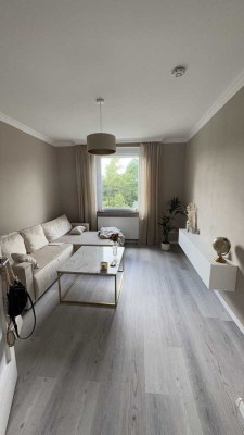 Zwischenmieter/in für helle 2-Zimmer Wohnung gesucht