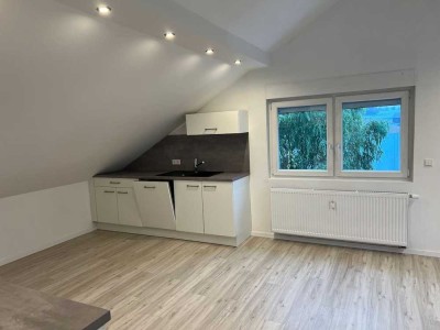 Moderne 3-Zi.-DG-Whg. mit EBK & Stellplatz in Gondelsheim