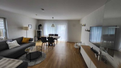 Moderne 4-Zimmer-Maisonette-Wohnung mit Balkon und Einbauküche