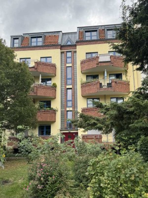 Sehr schöne 2-Zimmer-DG-Wohnung in Berlin Pankow (Niederschönhausen) / Für Selbstnutzer / Prov. frei