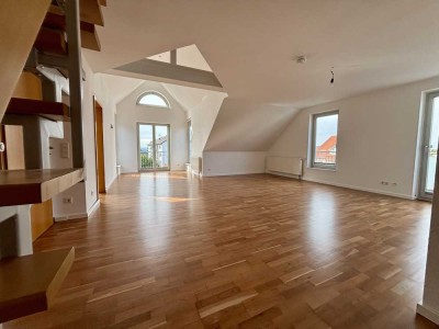 Helle Maisonette-Wohnung mit Balkon in Toplage in Petersberg