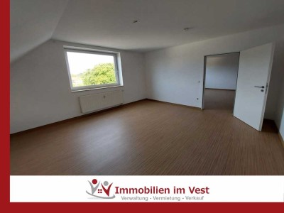 ***Wohnung mit Aussicht*** Etagenwohnung mit Aufzug in zentraler Lage