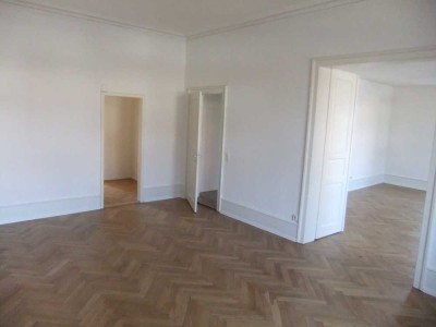 Sehr schöne helle 3-Zi.-Altbau-Whg. in Stadtmitte mit Südloggia