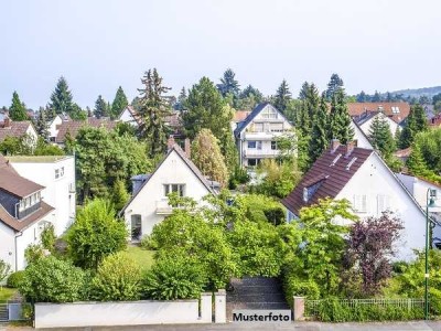 Gut erhaltene Einfamilien-Doppelhaushälfte nebst Carport ++ provisionsfrei ++