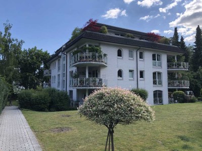 Lichtdurchflutete, sehr hochwertige Whg mit neuer EBK und Gartenanteil in schöner Lage am Tierpark