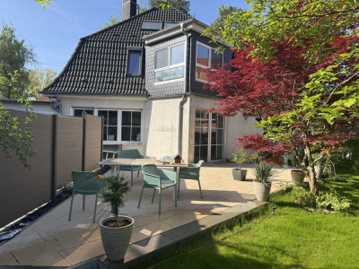 Architektenhaus mit modernem Komfort und Gartenidylle