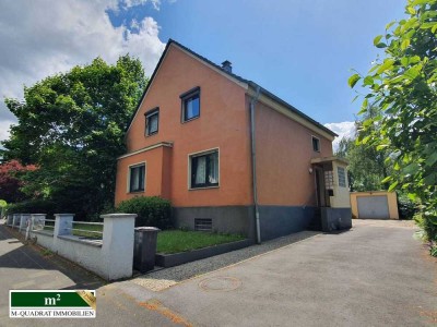 Solingen-Wald: 1-2 Familienhaus mit großem sonnigen Grundstück, sucht neue Eigentümer!