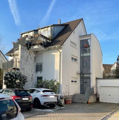 Erstbezug nach Renovierung: 1,5 Zimmer Whg im Souterrain mit Terrasse in Neu-Isenburg