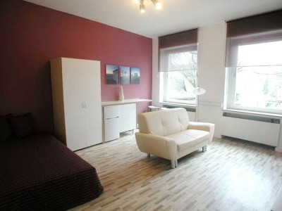 FLATmix.de / Modern möbliertes Zimmer in Stadtmitte mit Blick ins Grüne...