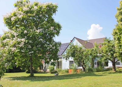 Modernes und großzügiges Einfamilienhaus mit großem Garten!