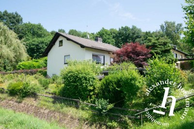 Freistehendes Einfamilienhaus in Niederjosbach mit Ausbaureserve