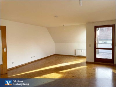 Kaufen und sofort einziehen: 4-5 Zimmer-Maisonettewohnung
mit Balkon, Einbauküche, Garage und