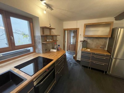 Modernisiertes Einfamilienhaus in Biedesheim mit 3 Zimmern