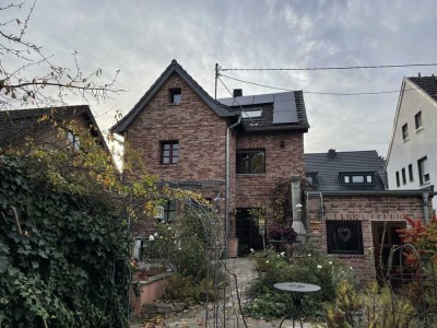 Troisdorf - Freistehendes Einfamilienhaus  in hervorragender Wohnlage