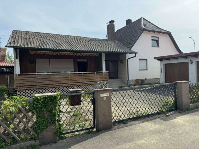Charmantes Wohnhaus mit geräumigen Anbau