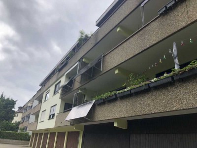 Ruhige u. sonnige 3 - Zi - Whg mit großem Balkon