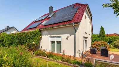 Ihr Traumhaus wartet: 5 Zimmer, Garten, Garage, Solarthermie, Photovoltaik und Energieklasse A