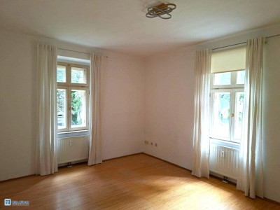 Historisches Ambiente– 1,5-Zimmer-Wohnung in Ceconi-Villa