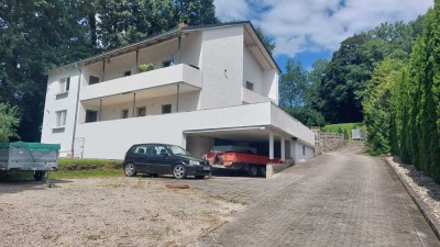 Großzügig geschnittene 5-Zimmer Wohnung in toller Ortsrandlage