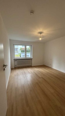 geräumige 3-Zi. Whg. inkl. Küche und Balkon im Grünen