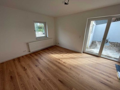 Schöne renovierte 2-Zimmer Wohnung mit eigener Terrasse am Georgenberg