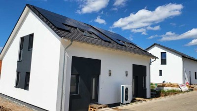 Erstbezugs-Doppel-Haushälfte im Neubaugebiet Ranstadt Ober-Mockstadt – Modernes Wohnen im Grünen