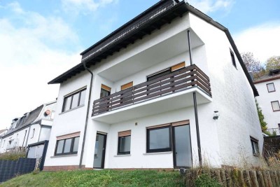 Geräumiges, modernisiertes 7-Zimmer-Haus mit gehobener Innenausstattung in Schmitten im Taunus