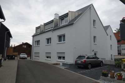 Helle 3,5-Raum-EG-Wohnung mit gehobener Innenausstattung mit Balkon in Teilort von Waiblingen