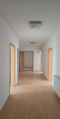 715 € - 130 m² - 3.5 Zi.