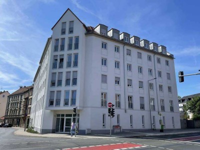 Freundliche, helle Wohnung mit Westbalkon in zentraler Lage