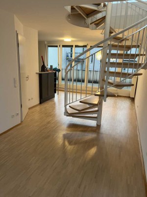 Mittendrin und doch im Grünen - wunderschöne, ruhige Maisonette-Whg mit 2 Terrassen, provisionsfrei