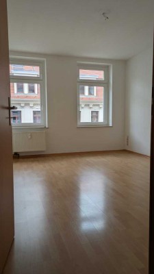 Freundliche 2-Zimmer-Wohnung mit Balkon in Leipzig - Reudnitz