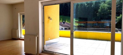 VON PRIVAT: Große, sonnige und ruhige Dachterrassenwohnung