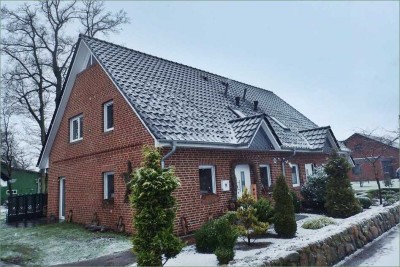 Gepflegtes modernes Doppelhaus in Oldendorf