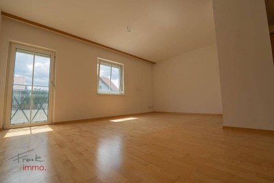 NEUBEWERTUNG: 3-Zimmer Wohnung + Parkplatz in Traumruhelage!