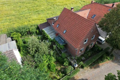 Einfamilienhaus mit Garten und Doppelgarage in Beverungen-Rothe