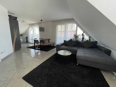 Ansprechende helle 3-Zimmer DG Wohnung mit großem Südbalkon