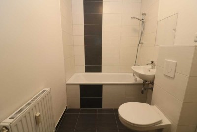 3...2...1...meins...tolle 3-RW mit Wanne & Balkon!!!