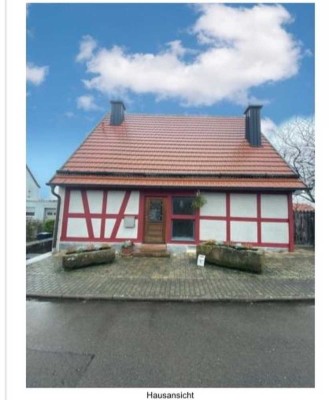 Wunderschöne Haus mit grossem Garten für Individualisten