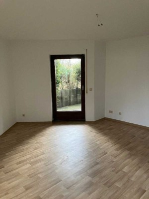 Tolle 2-Zimmer Erdgeschosswohnung mit neuen Bodenbelägen und Terrasse zu vermieten