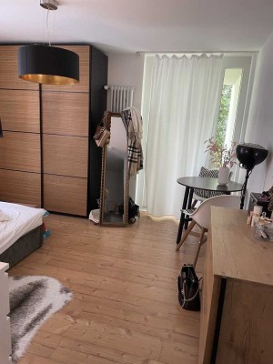 1-Zimmer-Wohnung mit Balkon in der Wiehre - teilmöbliert - nur für Studenten