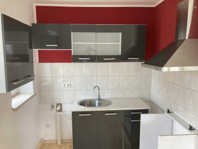 Schöne 2-Raum-Wohnnung mit EBK in Meuselwitz zu vermieten!