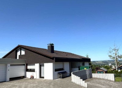 Begehrte Aussichtslage "Wohngebiet Vorderochsen" - Ein- / Zweifamilienhaus - Tolles Eckgrundstück!