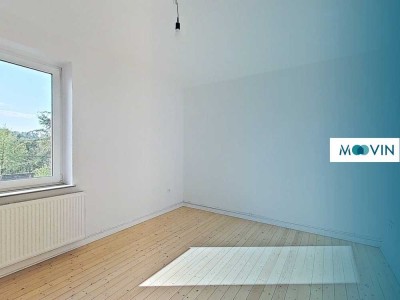 Renovierte 2-Zimmer-Wohnung mit Badewanne und viel Lichteinfall