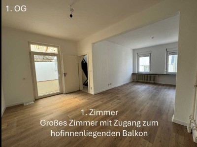 Renovierte Maisonette-Wohnung mit Balkon, 2 Bädern und vielseitigem Grundriss– auch WG-geeignet