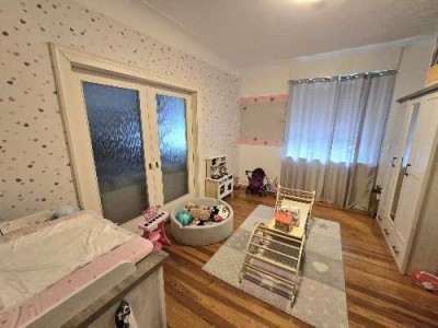 Helle Altbauwohnung mit hohen Decken am August-Bebel-Park