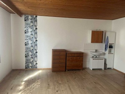 1-Zimmer mit Gemeinschaftsbad und Küche im Zentrum von Germersheim