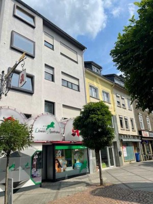 Betzdorf, Fußgängerzone, helle 3-ZKB Wohung, ohne Balkon, mit Aufzug im Haus, nur an Selbstzahler.