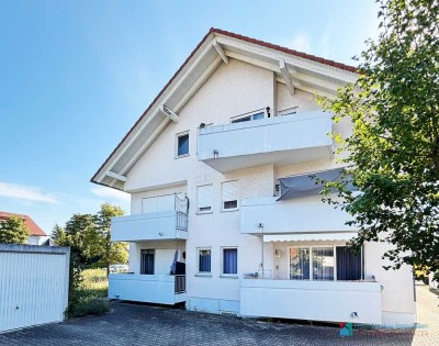 Im Preis gesenkt: Gemütliche Dachgeschosswohnung mit Balkon, Hobbyraum, Stellplatz & Garage