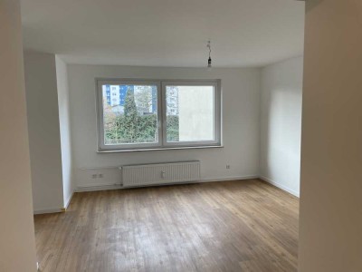Erstbezug nach Sanierung: 3-Zi.-Wohnung mit Balkon in Bochum-Westenfeld